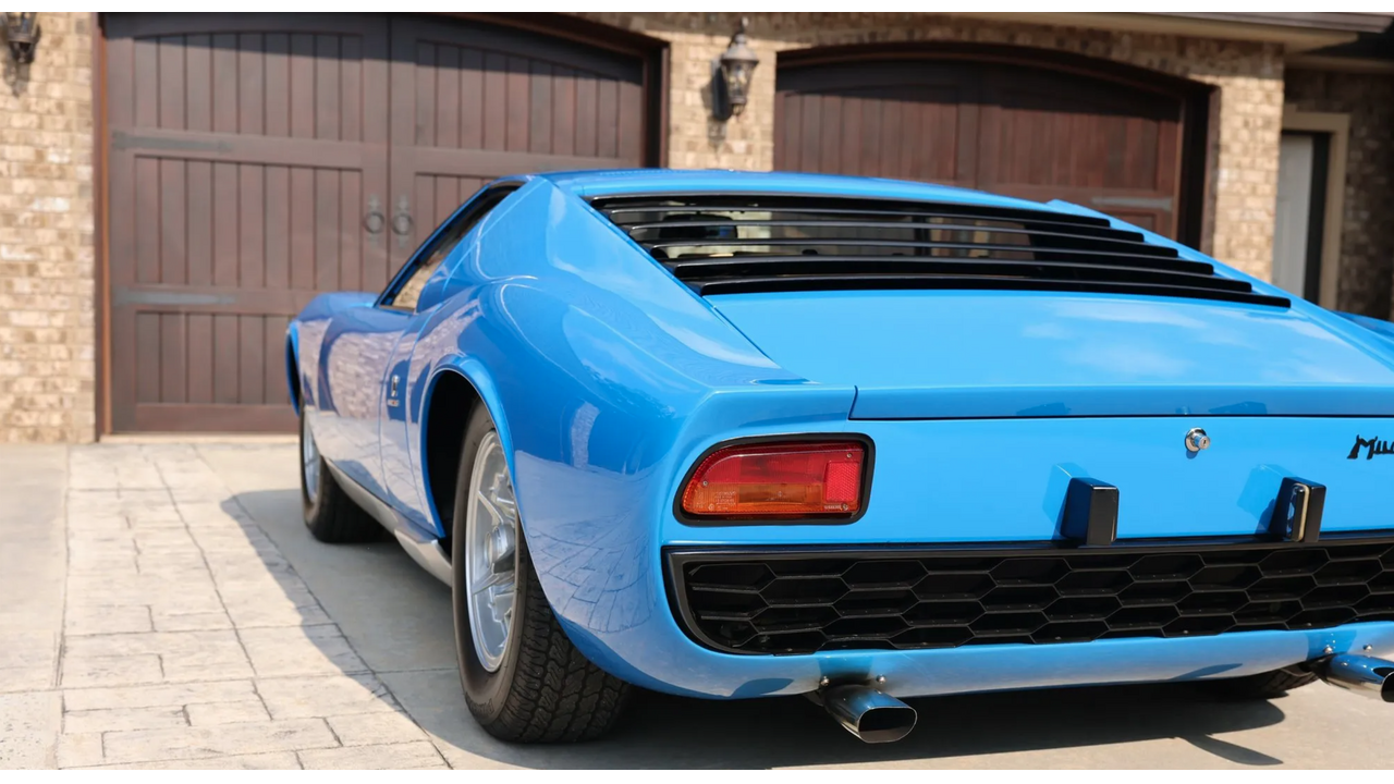 Lamborghini Miura P400