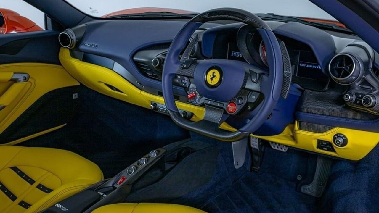 kleurrijke Ferrari F8