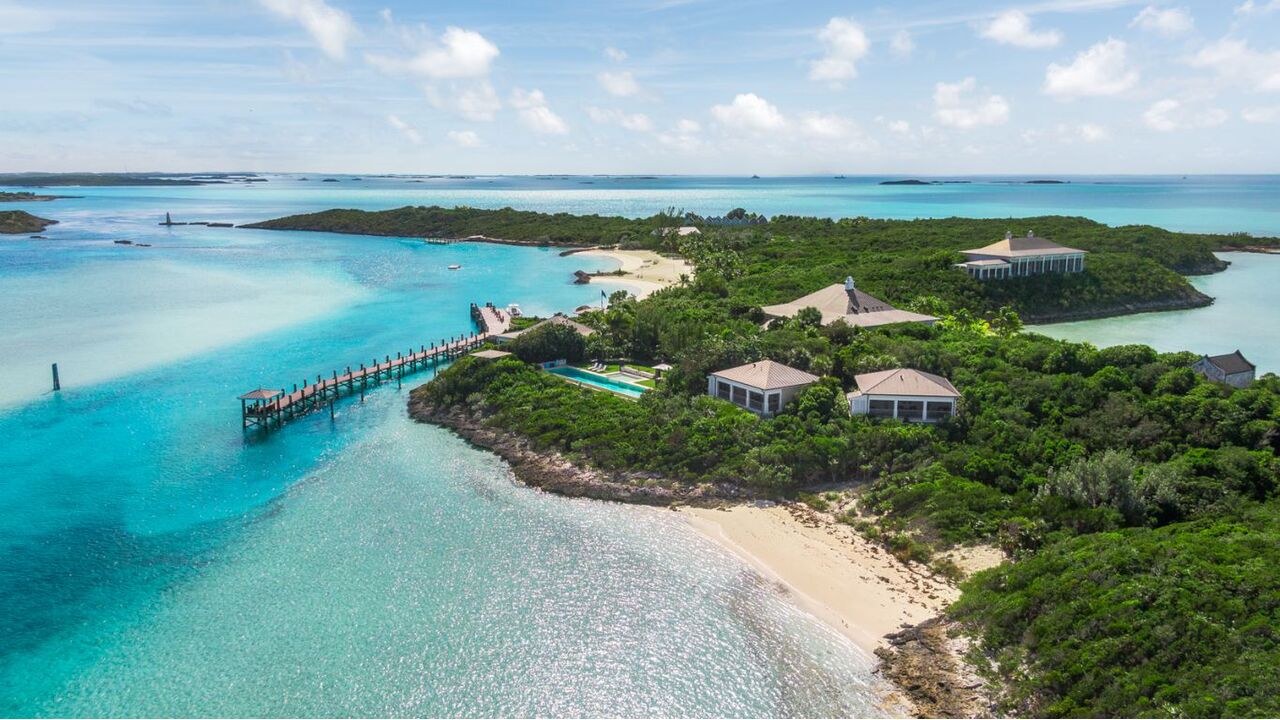 Illustratie voor: Dit eiland op de Bahama’s staat te koop voor een miljoenenbedrag