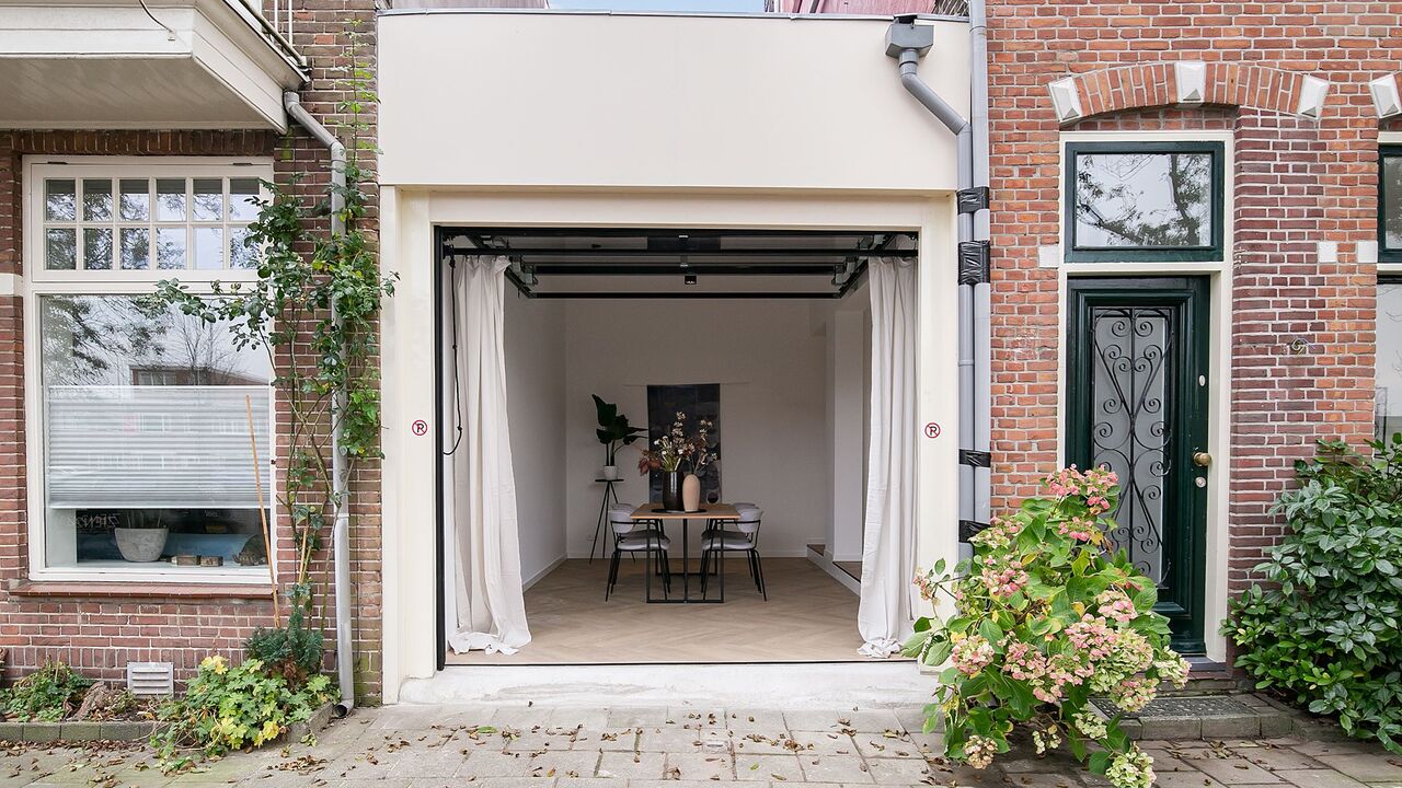 Illustratie voor: Handige Harry’s verbouwen woning in Haarlem en mikken op dikke winst