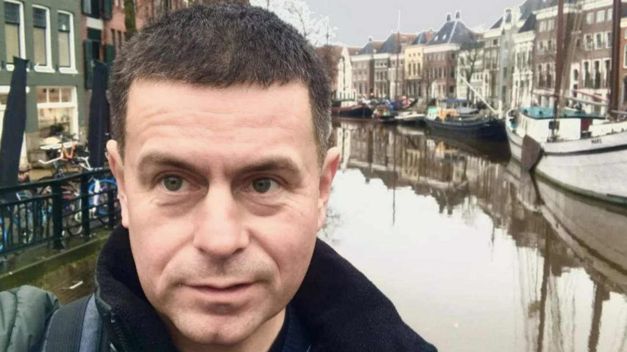 Illustratie voor: Deze Oekraïense toerist geniet met volle teugen van ‘Amsterdam’, maar is eigenlijk in heel andere stad in Nederland