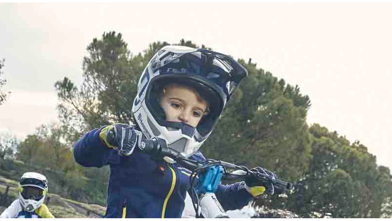 Illustratie voor: Husqvarna maakt geniale crossmotor voor de allerkleinsten