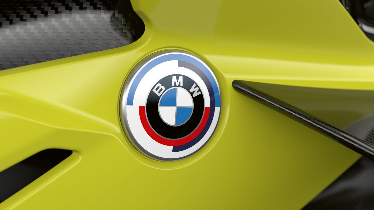 Illustratie voor: BMW M viert 50-jarig jubileum met speciale tweewieler