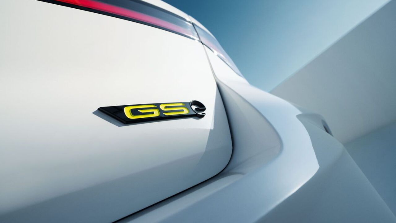 opel astra gse