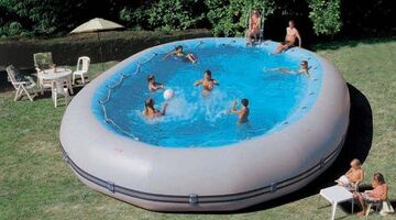 gigantische opblaasbare zwembad