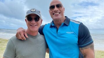 Jeff Bezos afgetraind gespierd