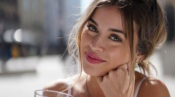 signalen vrouw op date vragen