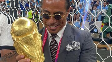 Dan bilzerian Salt bae