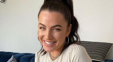 kleine gebaren vrouw waarderen