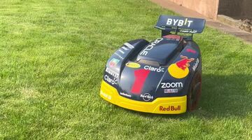 max verstappen grasmaaier