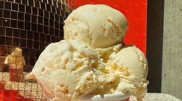 Bij Frida en OddFellows kan je tijdelijk borstmelk-ijs kopen