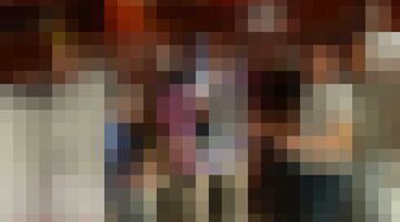 vriendengroep uit eten