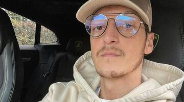 vermogen en salaris Mesut Özil