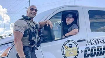 look-a-like The Rock