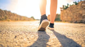 Zoveel calorieën verbrand je met anderhalve kilometer wandelen