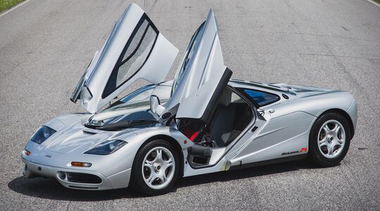 Illustratie voor: Eerste straat legale McLaren F1 wordt geveild!