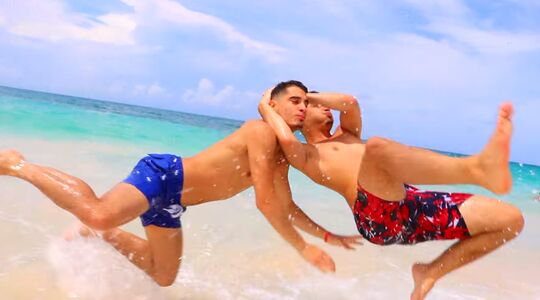 Illustratie voor: Deze 10 WWE-videos showen hoe je iemand ten alle tijden sensationeel kunt finishen