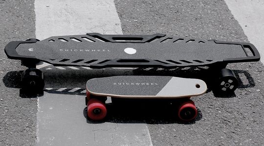 Illustratie voor: Dit kickstarter project komt met ‘s werelds kleinste en tofste elektrische skateboards