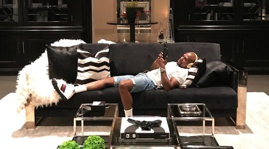 Illustratie voor: Wat Money Mayweather gedaan heeft met de verdiensten van zijn laatste bokswedstrijd