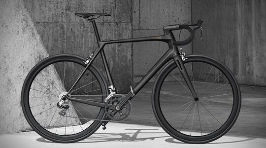 Illustratie voor: Het Franse Heroïn ontwierp een uitzonderlijk stijlvolle racefiets