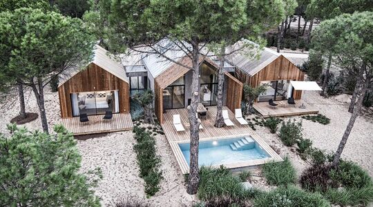 Illustratie voor: Boek je volgende trip naar deze schitterende vakantiebestemming aan de kust