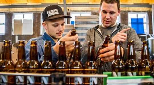 Illustratie voor: Verwezenlijk je dromen door in Rotterdam de opleiding tot bierbrouwer te volgen