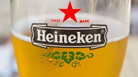 Illustratie voor: Heineken zoekt professionele bierproevers met een gouden tong