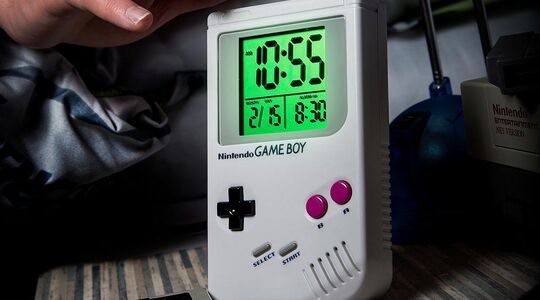 Illustratie voor: Met deze Game Boy-wekker is het een stuk leuker wakker worden