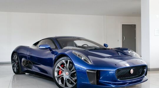 Jaguar C-X75 Supercar stuntcar James Bond Spectre Gewoonvoorhem