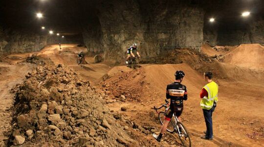 grootste indoor crossbaan gewoonvoorhem 6