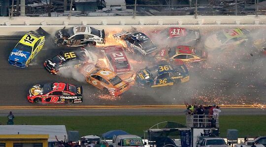 Daytona 500 crash Gewoonvoorhem