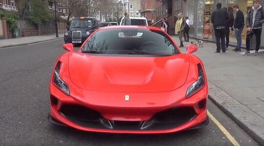 vlaggenschip van Ferrari gespot Gewoonvoorhem