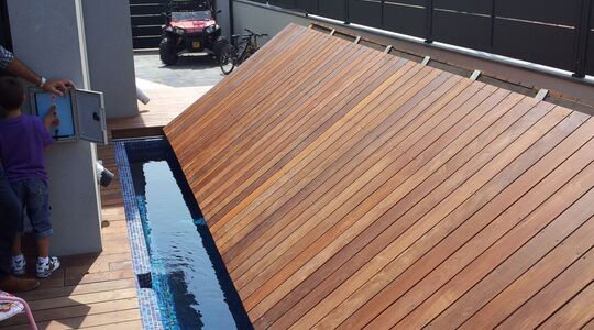 zwembad dat in een vloer verandert