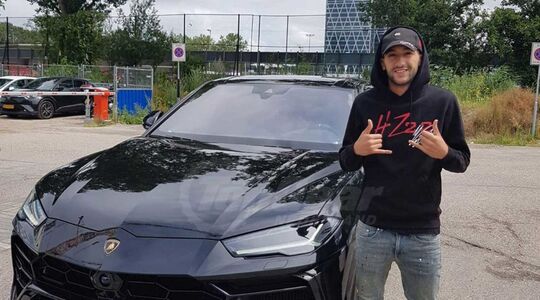 Hakim Ziyech Lamborghini Urus 1