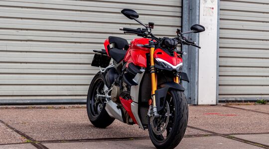 Ducati Streetfighter V4 S