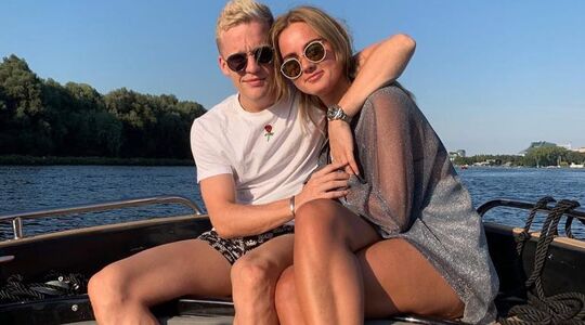 salaris van Donny van de Beek