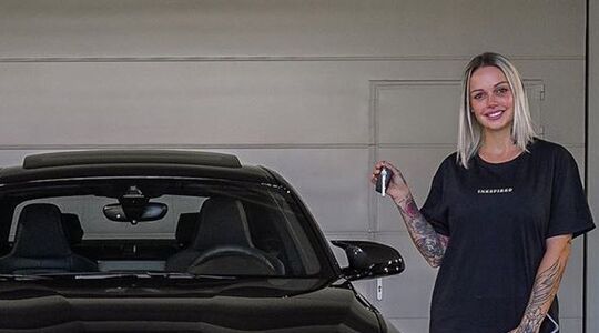 nieuwe auto van pommeline