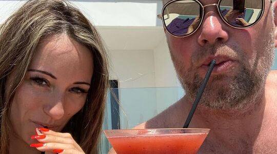 vriendin van Raymond van Barneveld Julia Evans