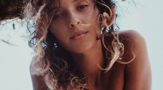 vriendin van zac efron