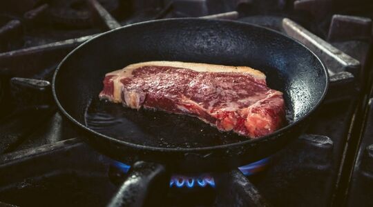 pan om vlees te bakken