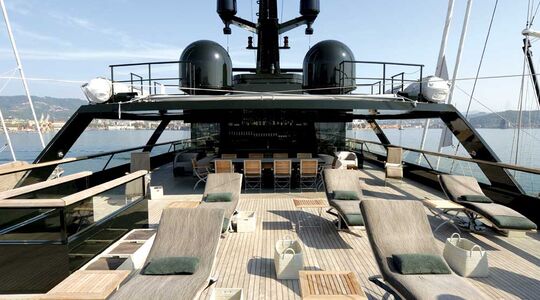 Luxe jacht Georgio Armani