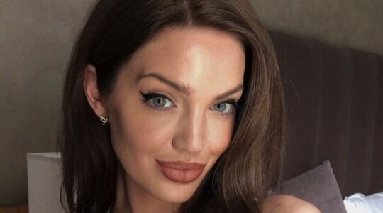 Angelina Jolie look-a-like