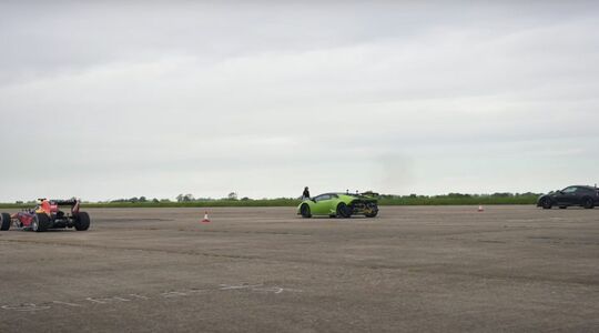 dragrace Lamborghini Huracan f1-auto GT-R Nismo