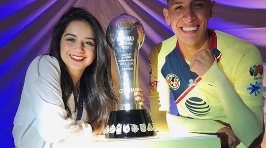 vriendin van Edson Alvarez