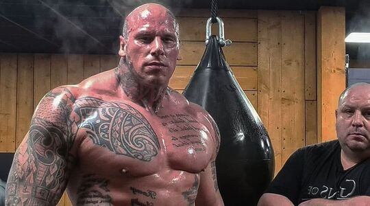 Martyn Ford tegen Sajjad Gharibi
