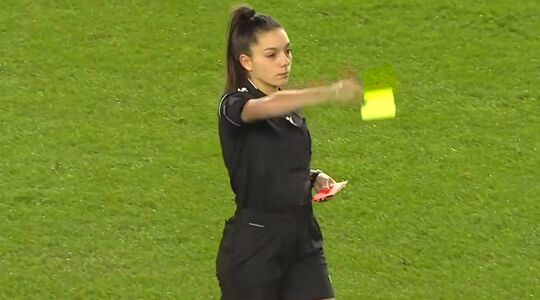 knappe scheidsrechter