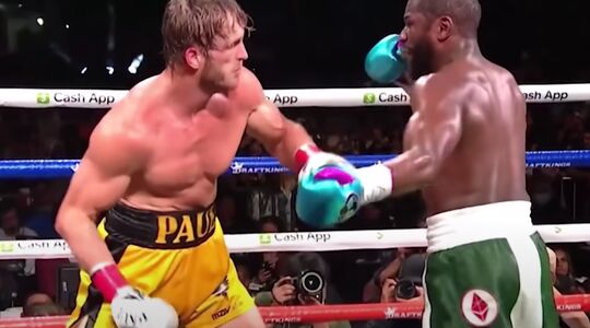 Logan Paul Floyd Mayweather