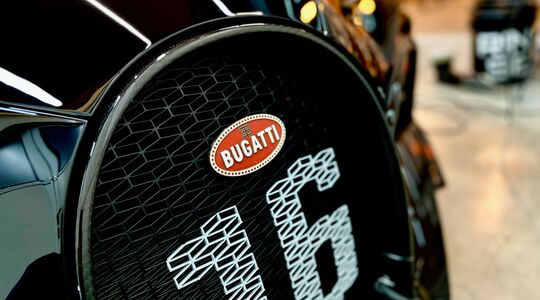 bugatti logo