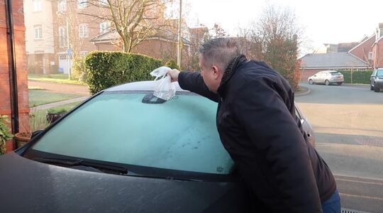 autoruit ontdooien truc