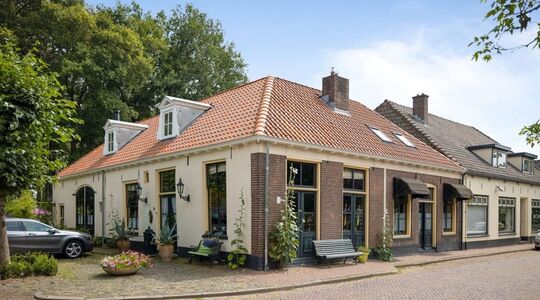 huis met eigen kroeg